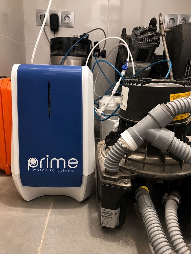 Equipo desmineralizador Prime instalado en Clínica Dental El Perchel